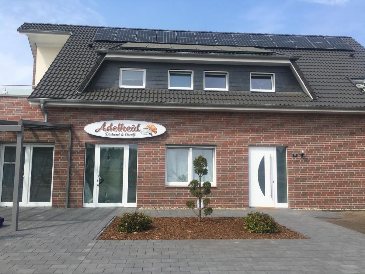 Gaeste Und Messezimmer Adelheidsdorf Exterior photo