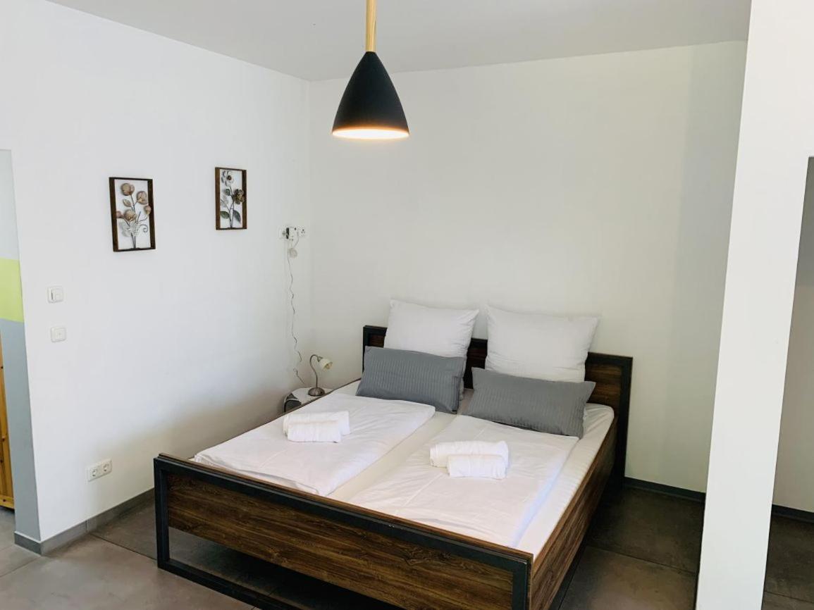 Gaeste Und Messezimmer Adelheidsdorf Exterior photo